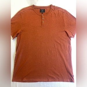 GUESS tee shirt/Henley